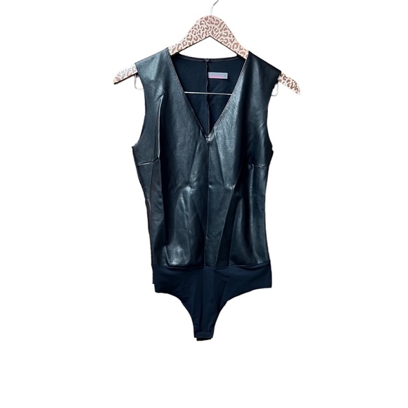 Commando Faux Leather V-Neck Sleeveless Bodysuit Top Black Medium M - Picture 4 of 16